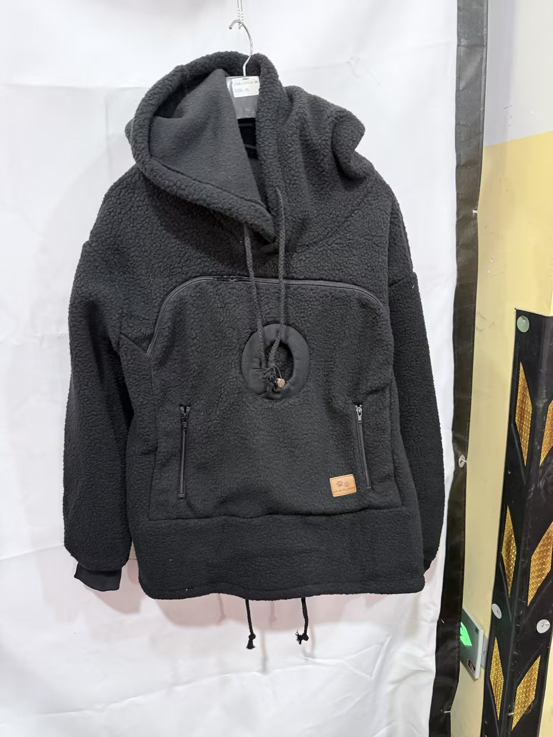 Pet pouch hoodie black
