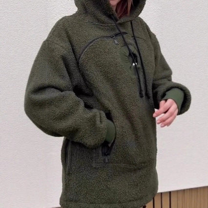 Pet pouch hoodie detail